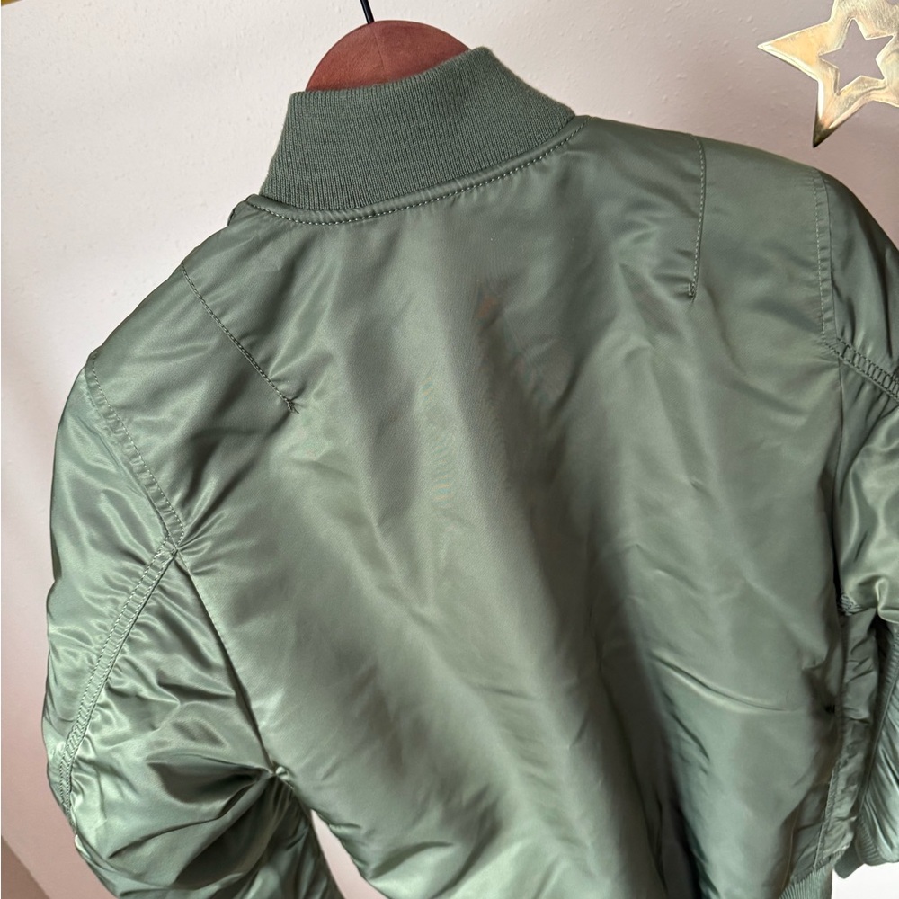 Alpha Industries MA-1 Bomber Jacket Olive Green Flight Jacket Size M NWOT - Picture 13 of 16